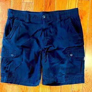 ST. JOHN’s BAY COMFORT STRETCH 10” MEN’s CARGO SHORT IN BLACK SIZE 40